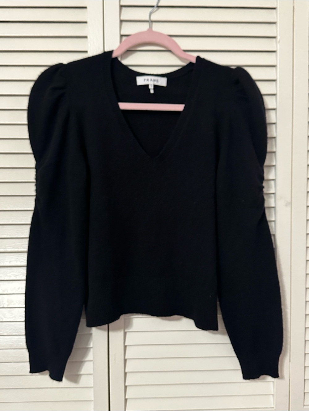 FrameBlack V-Neck Puff Sleeve cashmere sweater